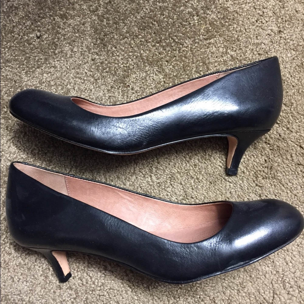 Corso como low heel black leather pumps
